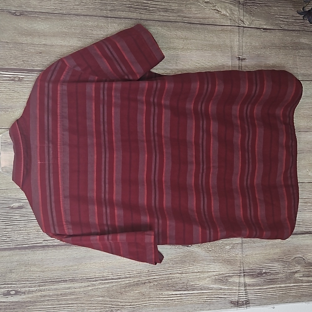 Levi’s Strauss Men’s button Down Shirt Sz L Red Striped - Picture 5 of 5